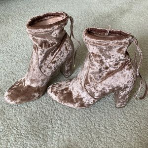 Light pink crushed velvet boots size 7.5